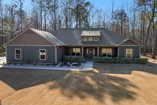 723 Sid Hunter Rd, Senoia, GA 30276 - Photo 1