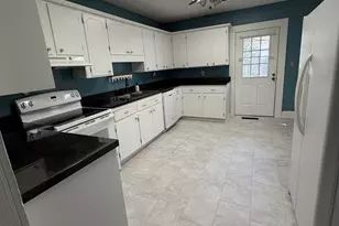 151 S Tusten St, Elberton, GA 30635 - Photo 8