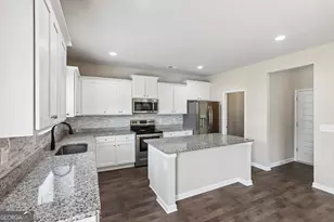 127 Red Birch LN, Warner Robins, GA 31093 - Photo 2
