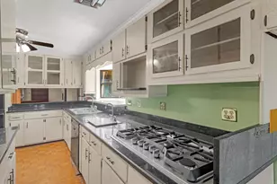 209 Founders Dr, Barnesville, GA 30204 - Photo 32