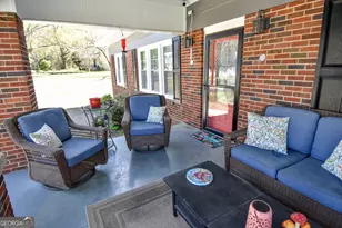 503 Forsyth St, Barnesville, GA 30204 - Photo 12