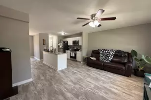 305 Martin Cir, Athens, GA 30601 - Photo 2