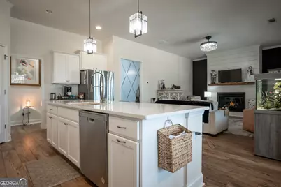 729 Glenside Drive, Jefferson, GA 30549 - Photo 6
