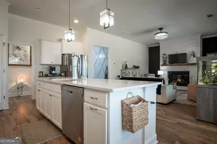 729 Glenside Dr, Jefferson, GA 30549 - Photo 6