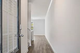 1307 Aura Ln, Lawrenceville, GA 30045 - Photo 2