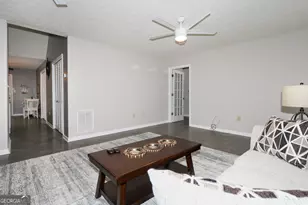 504 Rue Chalet, Lavonia, GA 30553 - Photo 12