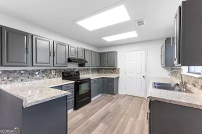 225 Blue Ridge Lane, Warner Robins, GA 31088 - Photo 2