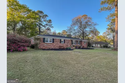 218 Pinehurst Drive, Dublin, GA 31021 - Photo 2