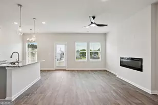 11516 Kimberly Way, Hampton, GA 30228 - Photo 10