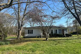 107 Lakeshore Cir, Braselton, GA 30517 - Photo 1