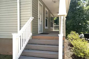 105 Bob White Ln, Newnan, GA 30263 - Photo 4