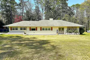 450 Gordon Cir, Lagrange, GA 30240 - Photo 1