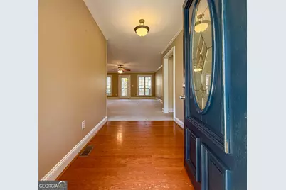 401 Pointe Willow Drive, Cleveland, GA 30528 - Photo 2