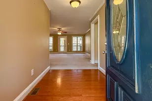 401 Pointe Willow Dr, Cleveland, GA 30528 - Photo 2