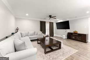 5012 Peach Mountain Cir, Gainesville, GA 30507 - Photo 8