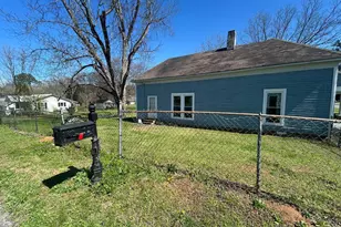 186 Calhoun St, Fairmount, GA 30139 - Photo 6