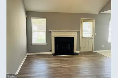 405 Peeks Crossing Drive, Senoia, GA 30276 - Photo 2