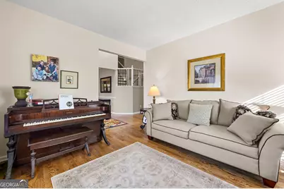 136 Chesterfield Drive, Newnan, GA 30265 - Photo 18