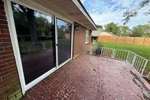 412 Roberson St, Dublin, GA 31021 - Photo 8