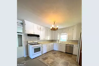 555 Jordan Lane, Swainsboro, GA 30401 - Photo 10