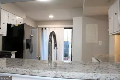 1010 Mariners Court, Stone Mountain, GA 30083 - Photo 10