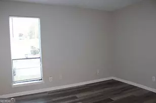 1010 Mariners Ct, Stone Mountain, GA 30083 - Photo 4