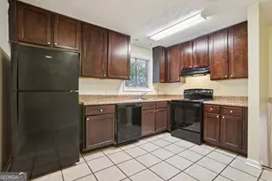 5802 Simone Dr, Stone Mountain, GA 30087 - Photo 14