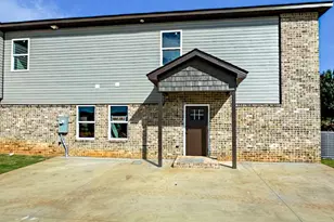 258 Beau Claire Cir, Byron, GA 31008 - Photo 2