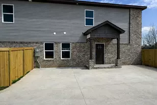 264 Beau Claire Cir, Byron, GA 31008 - Photo 2