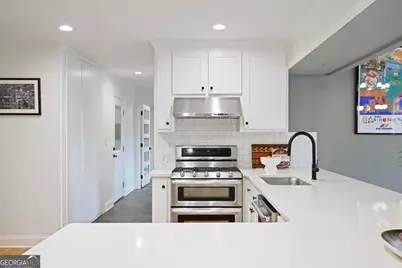 355 Earlston Drive NE, Sandy Springs, GA 30328 - Photo 16