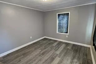 521 Meriwether St, Griffin, GA 30224 - Photo 2