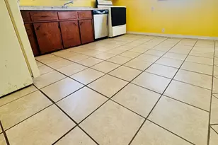 205 E Brumby Ave, Reidsville, GA 30453 - Photo 4