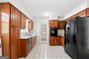 340 SW Lisa Ct, Atlanta, GA 30311 - Photo 8