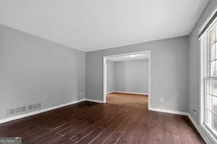 6925 Kimberland Gardens Ln, Lithonia, GA 30058 - Photo 6