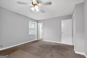 6925 Kimberland Gardens Ln, Lithonia, GA 30058 - Photo 18