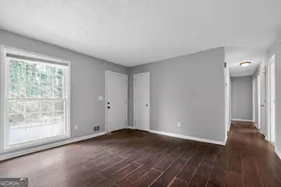 6925 Kimberland Gardens Ln, Lithonia, GA 30058 - Photo 8