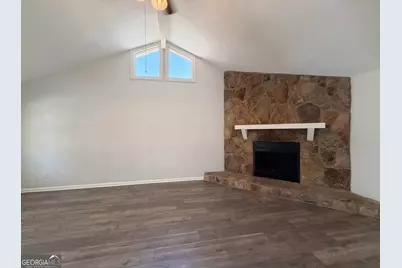 5596 Pinedale Circle, Sugar Hill, GA 30518 - Photo 10