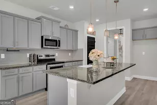 304 Magnolia Villas Dr, Cornelia, GA 30531 - Photo 12