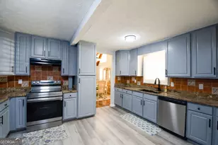 320 Sherwood Rd, Fayetteville, GA 30215 - Photo 6