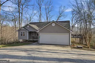 204 Green Forest Dr, Toccoa, GA 30577 - Photo 2