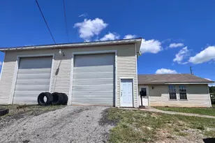 244 Johnstonville Rd, Barnesville, GA 30204 - Photo 1