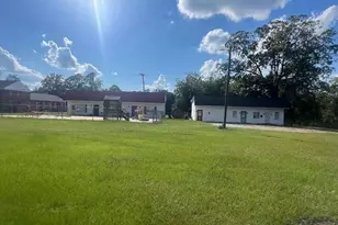 408 N Grant St, Fitzgerald, GA 31750 - Photo 1