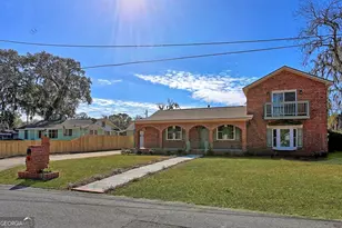 3127 Gilbert St, Savannah, GA 31404 - Photo 2