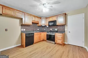 2862 Woodhollow Ln, Jonesboro, GA 30236 - Photo 12