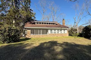 103 Grace Ave, Fitzgerald, GA 31750 - Photo 2