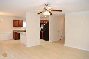 43 Churchill Park Dr, Newnan, GA 30263 - Photo 2