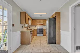 1555 Hardin Ave, College Park, GA 30337 - Photo 12