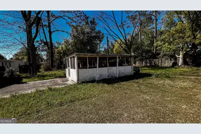 1021 Pearl Avenue S, Douglas, GA 31533 - Photo 10