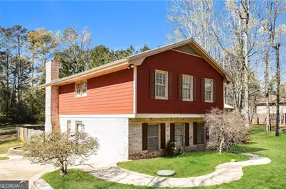 2069 Christian Circle SE, Conyers, GA 30013 - Photo 4