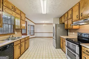 260 White Acres Dr, Stockbridge, GA 30281 - Photo 8